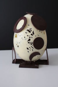 uovo di Pasqua al cioccolato