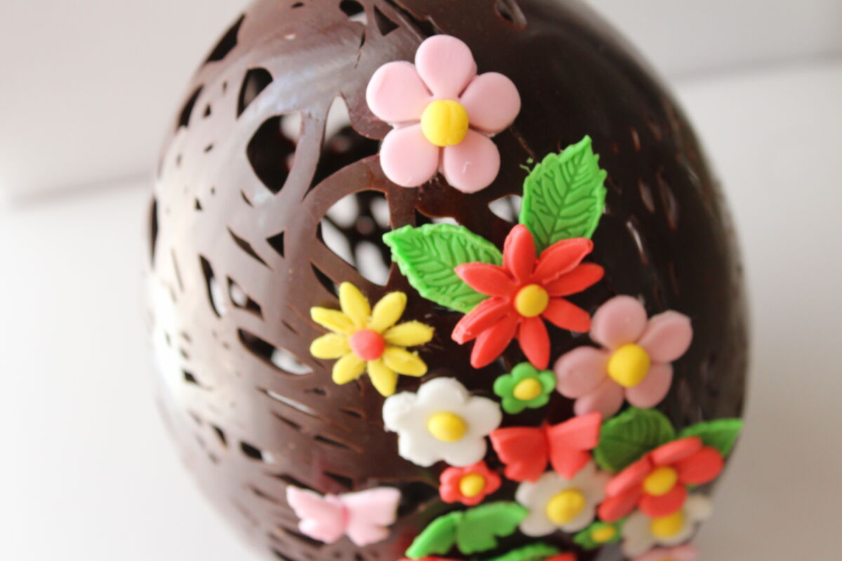 Uovo di Pasqua vegano decorato - immagine 4